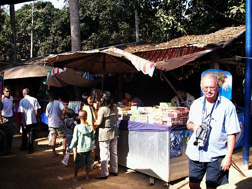 File 02.jpg - Auf dem Burmamarkt
